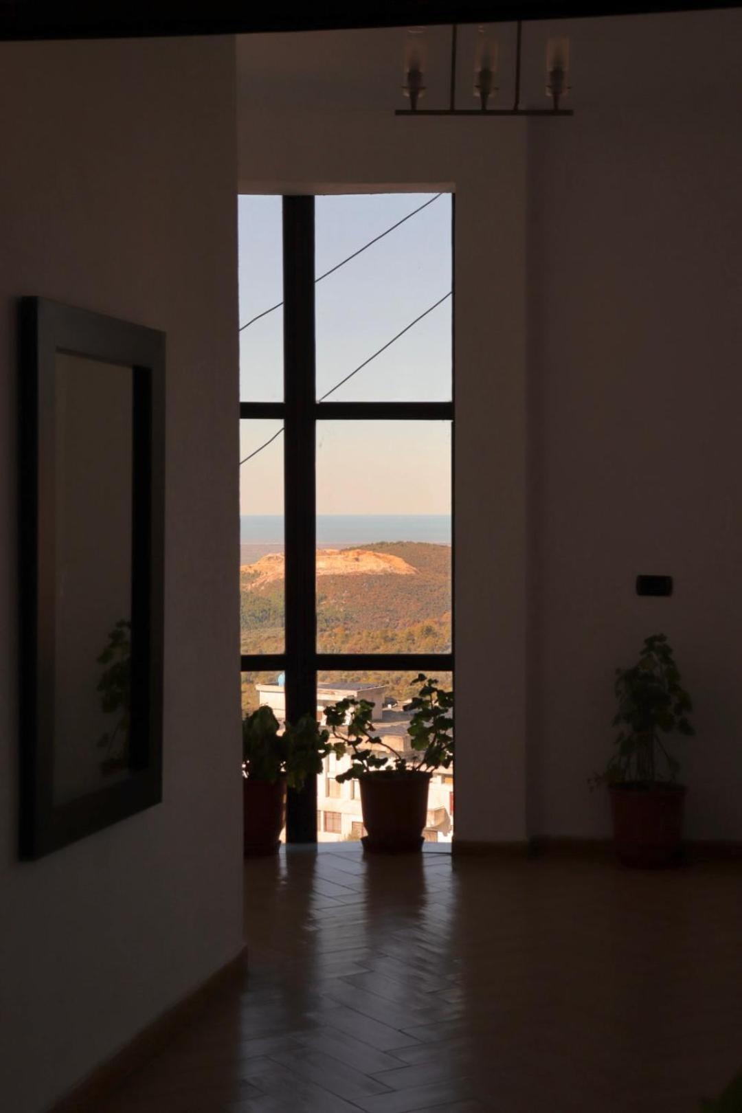 Krujë Grand Hotel מראה חיצוני תמונה