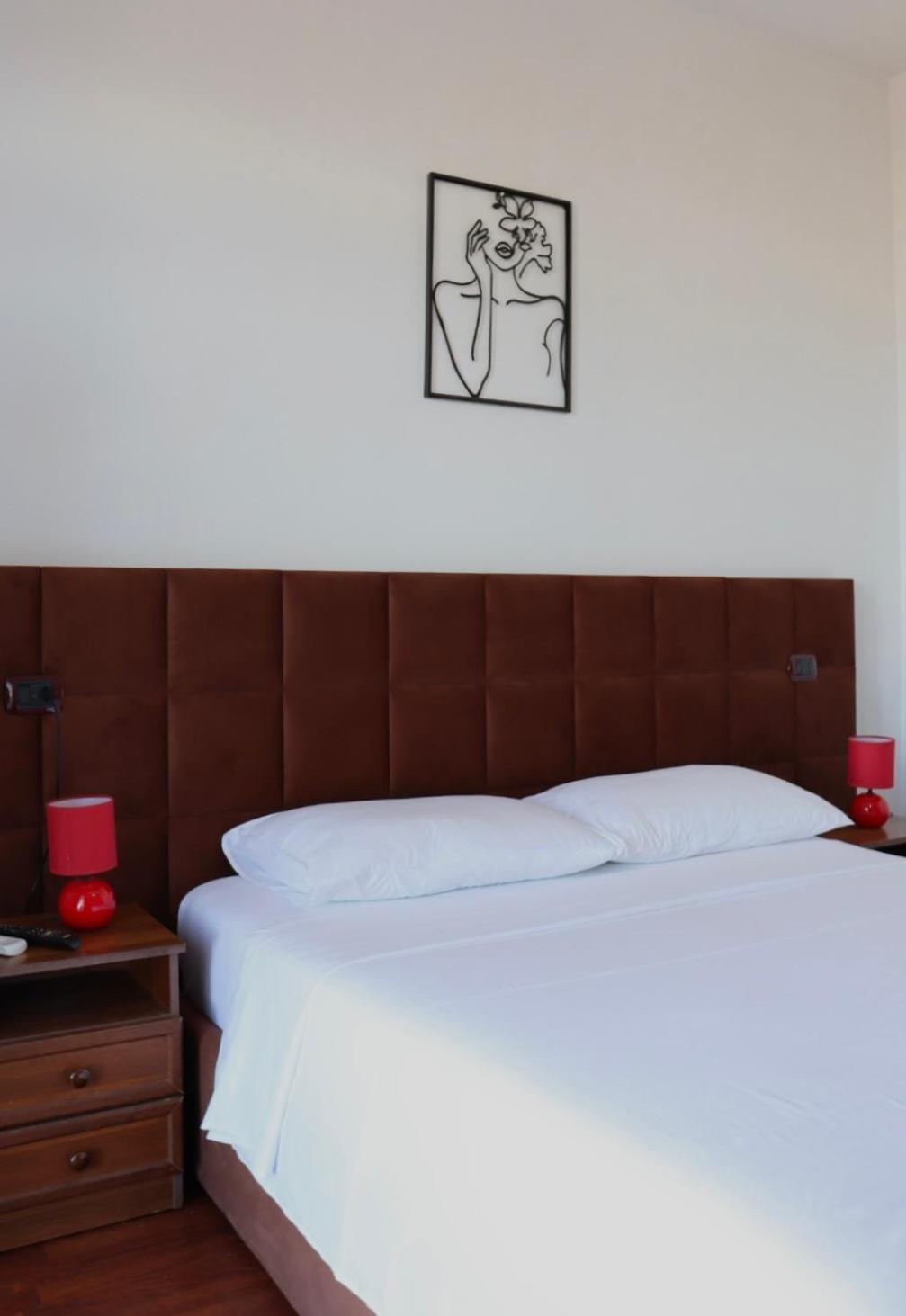 Krujë Grand Hotel מראה חיצוני תמונה