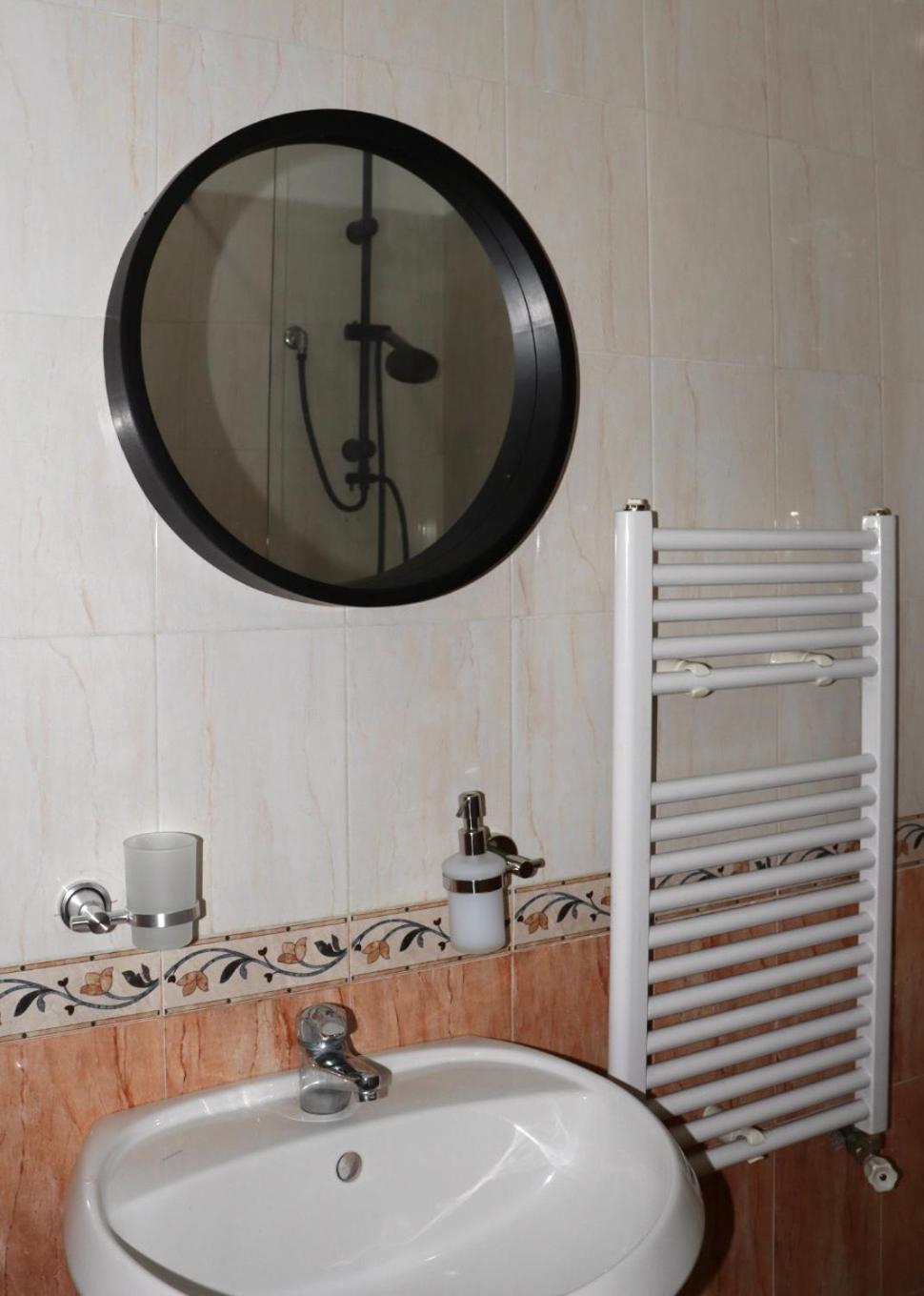 Krujë Grand Hotel מראה חיצוני תמונה