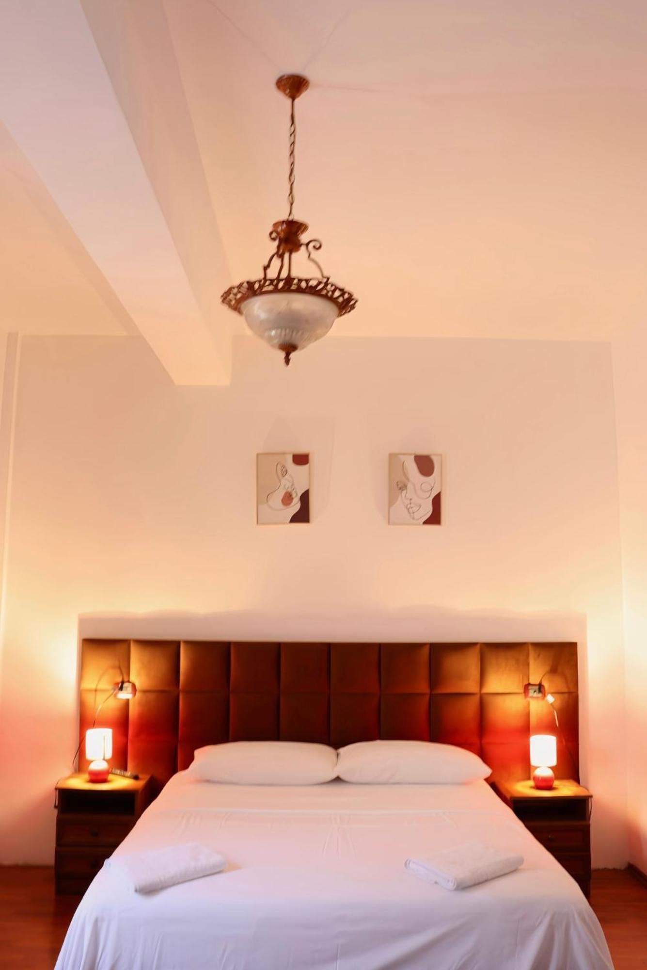 Krujë Grand Hotel מראה חיצוני תמונה