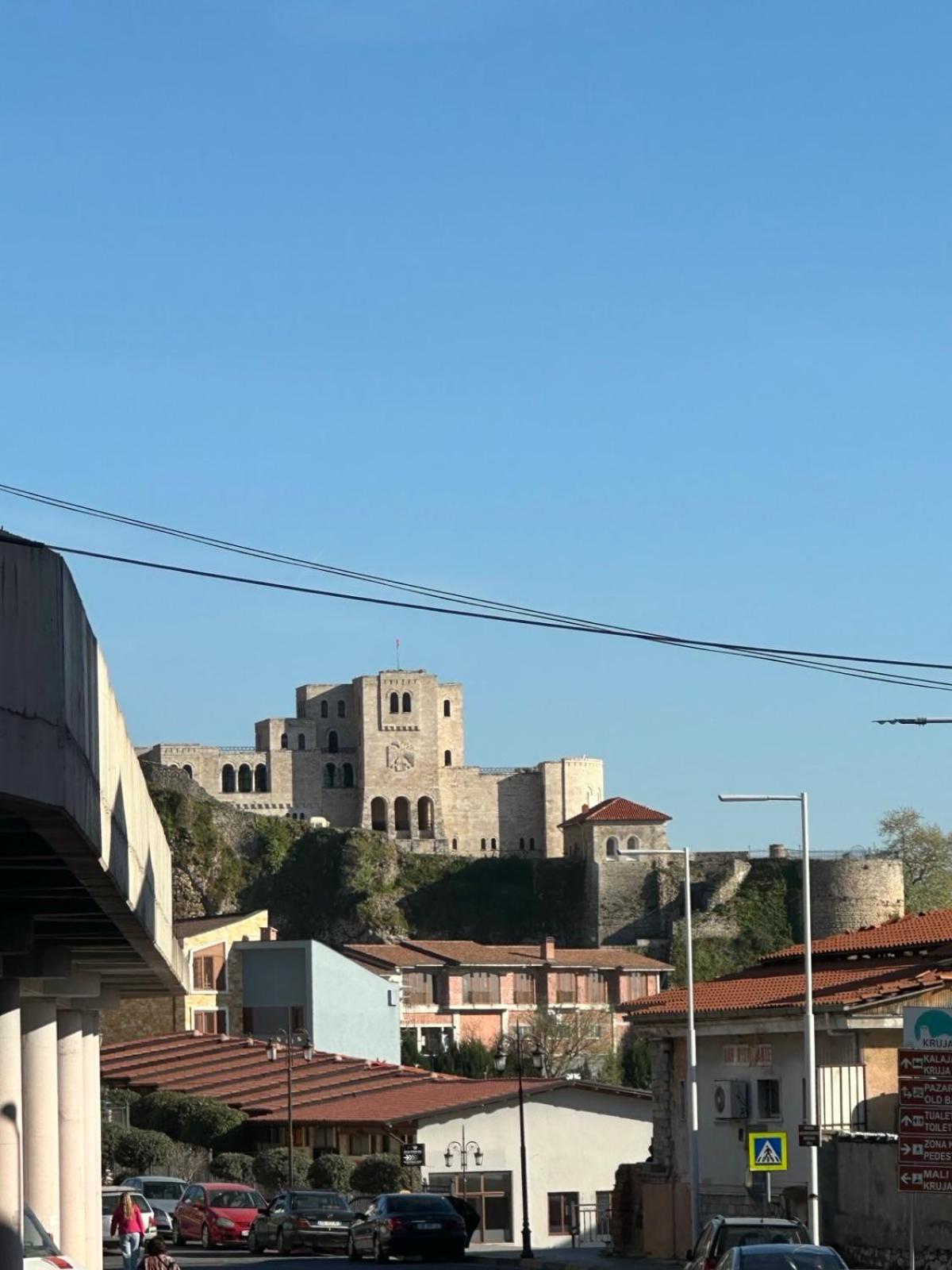 Krujë Grand Hotel מראה חיצוני תמונה