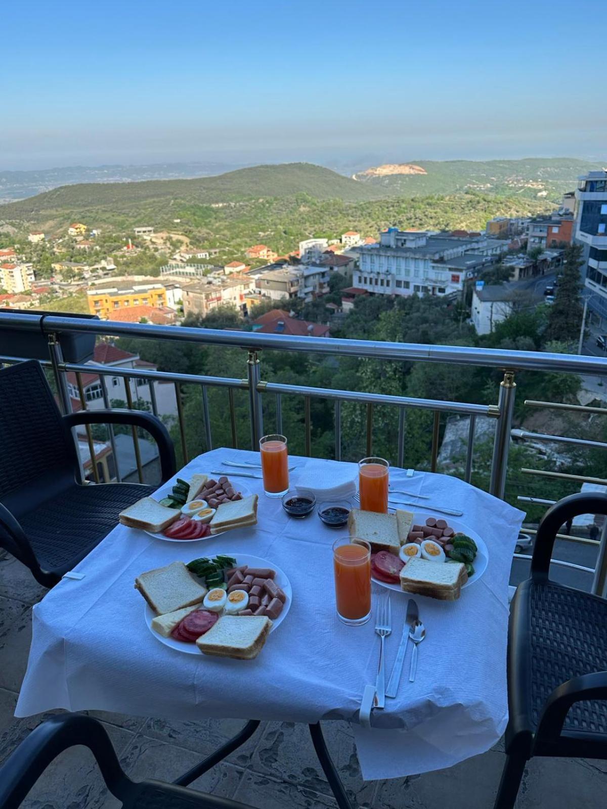 Krujë Grand Hotel מראה חיצוני תמונה